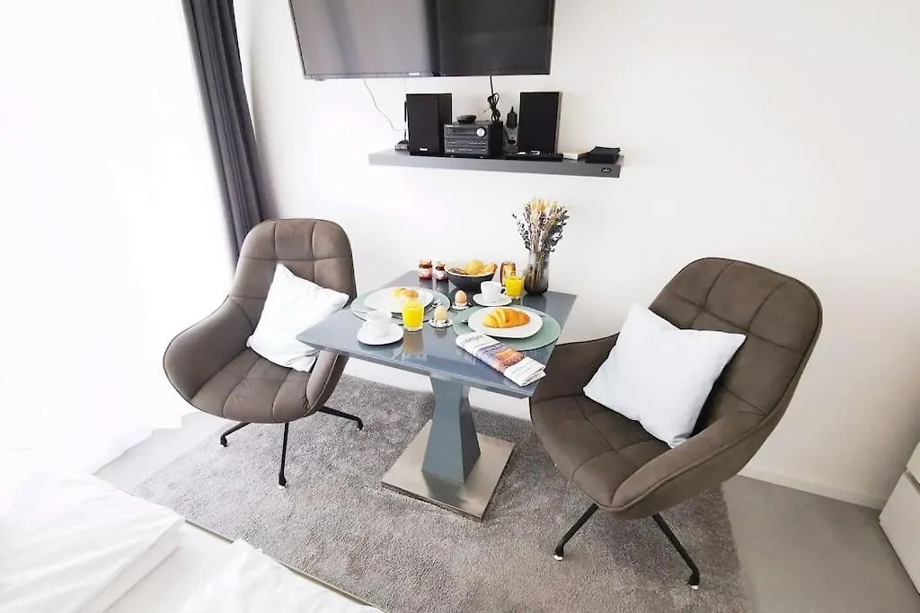Hh 04 By Rockchair - Superhost Status - Modernes Apartment Mit Sonnigem Balkon & Premium Boxspringbetten In Winterhude - Hamburg Top Geheimtipp
