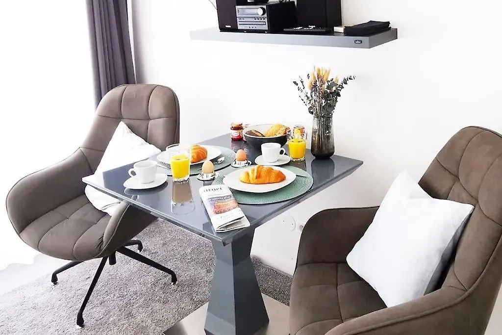 Hh 04 By Rockchair - Superhost Status - Modernes Apartment Mit Sonnigem Balkon & Premium Boxspringbetten In Winterhude - Hamburg Top Geheimtipp